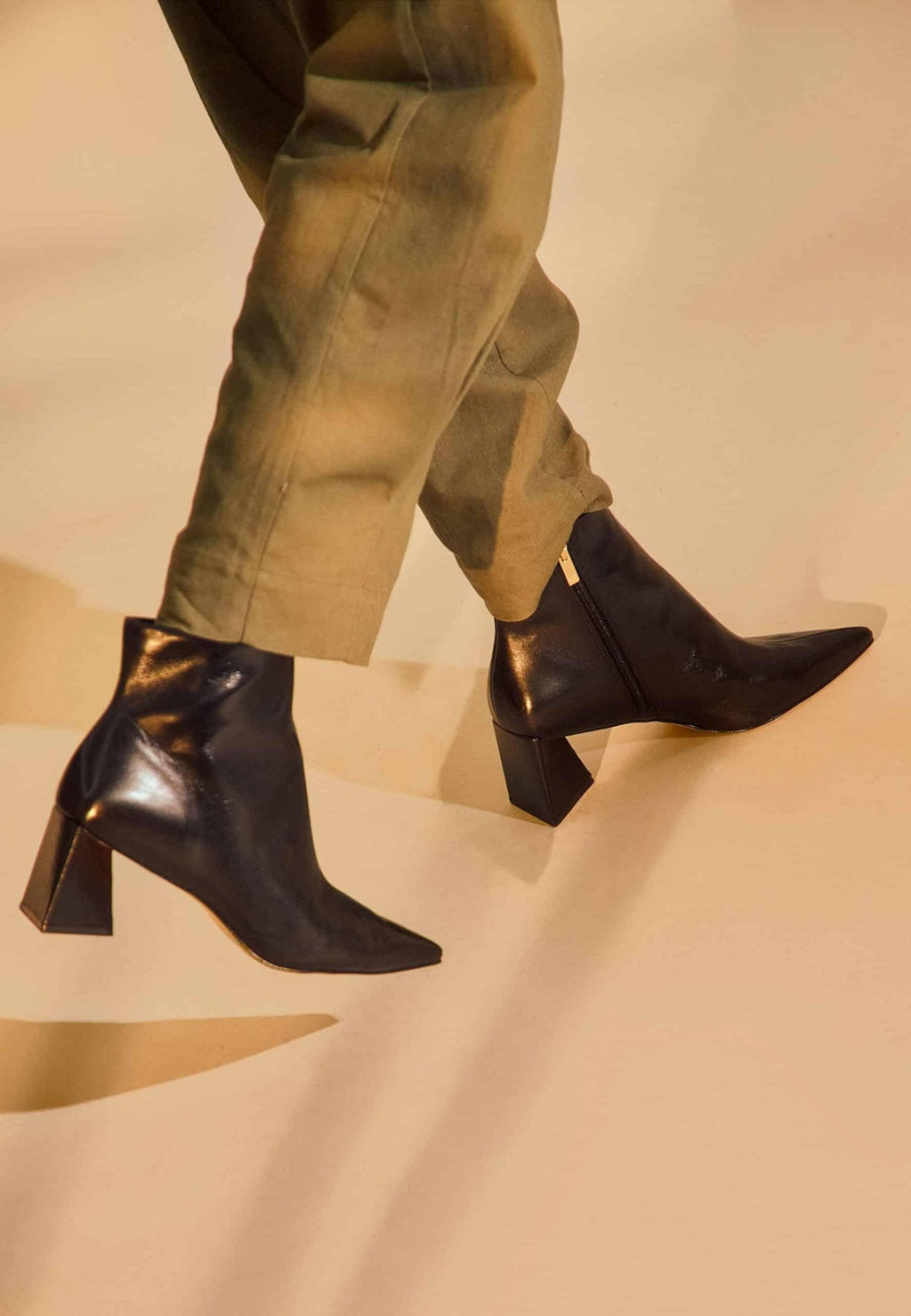 Black Sheepskin Leather Ankle Boots Mabea – Women’s Pointed-Toe Block Heel